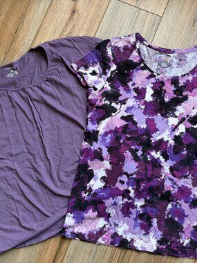 Bundle of 2 Ladies APT 9 Essentials and Sonoma short sleeve shirts extra large
